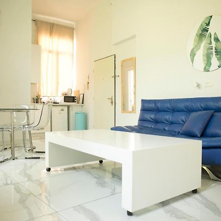 Bauhaus Stylish Apartments - By Bookiz Tel-Aviv Extérieur photo