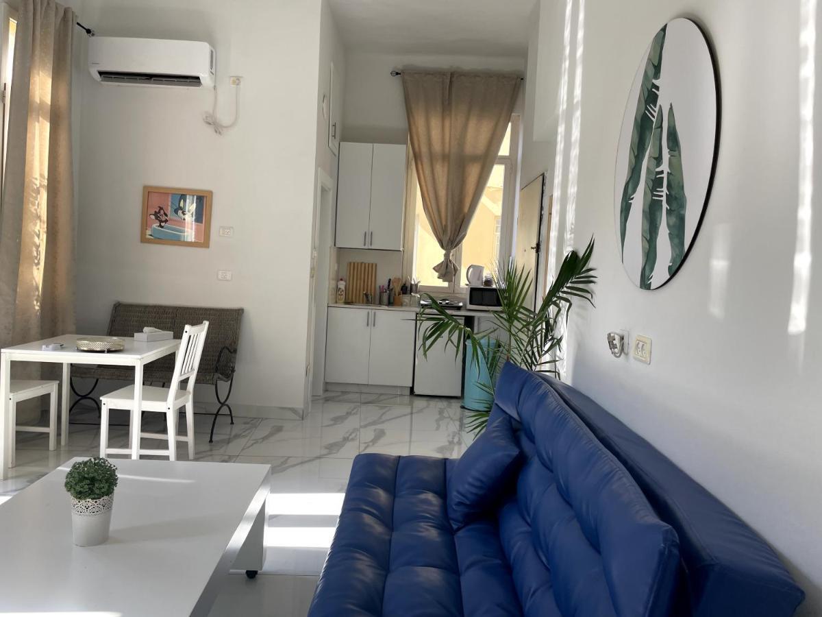 Bauhaus Stylish Apartments - By Bookiz Tel-Aviv Extérieur photo