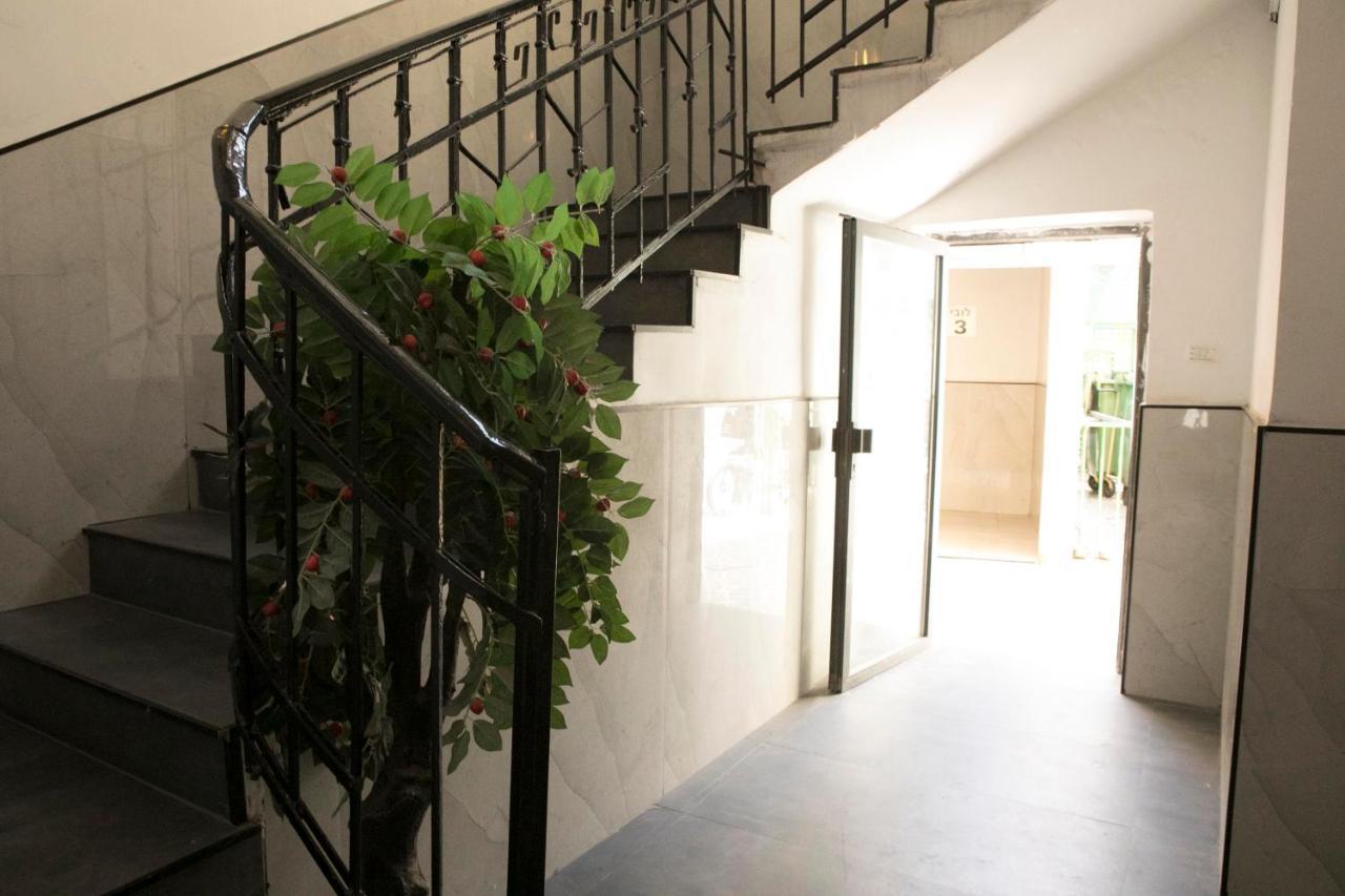 Bauhaus Stylish Apartments - By Bookiz Tel-Aviv Extérieur photo