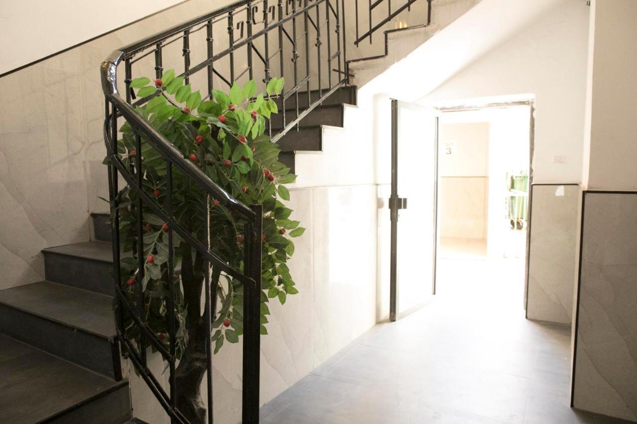 Bauhaus Stylish Apartments - By Bookiz Tel-Aviv Extérieur photo